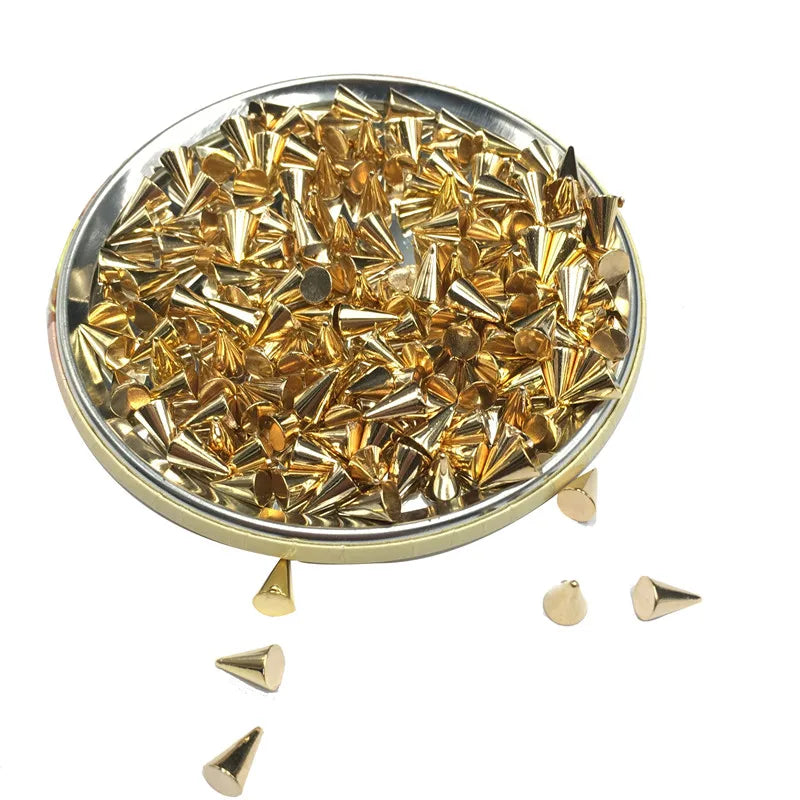 100pcs 3*3mm Arrow Rivet Decoration Nail Art Punk Spikes Stud Nail Art Tip Decoration Rivet Metallic DIY Nail Art Ornaments