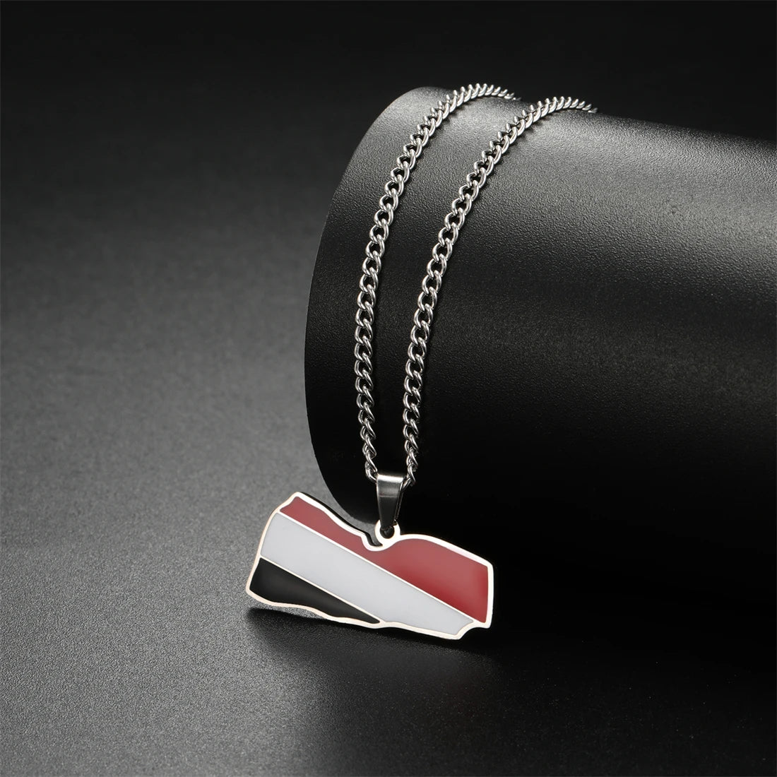 EUEAVAN Drip Oil Yemen Map Necklace Stainless Steel Gold Silver Color Fashion Yemeni Flag Pendant Charm Patriotic Gift Wholesale