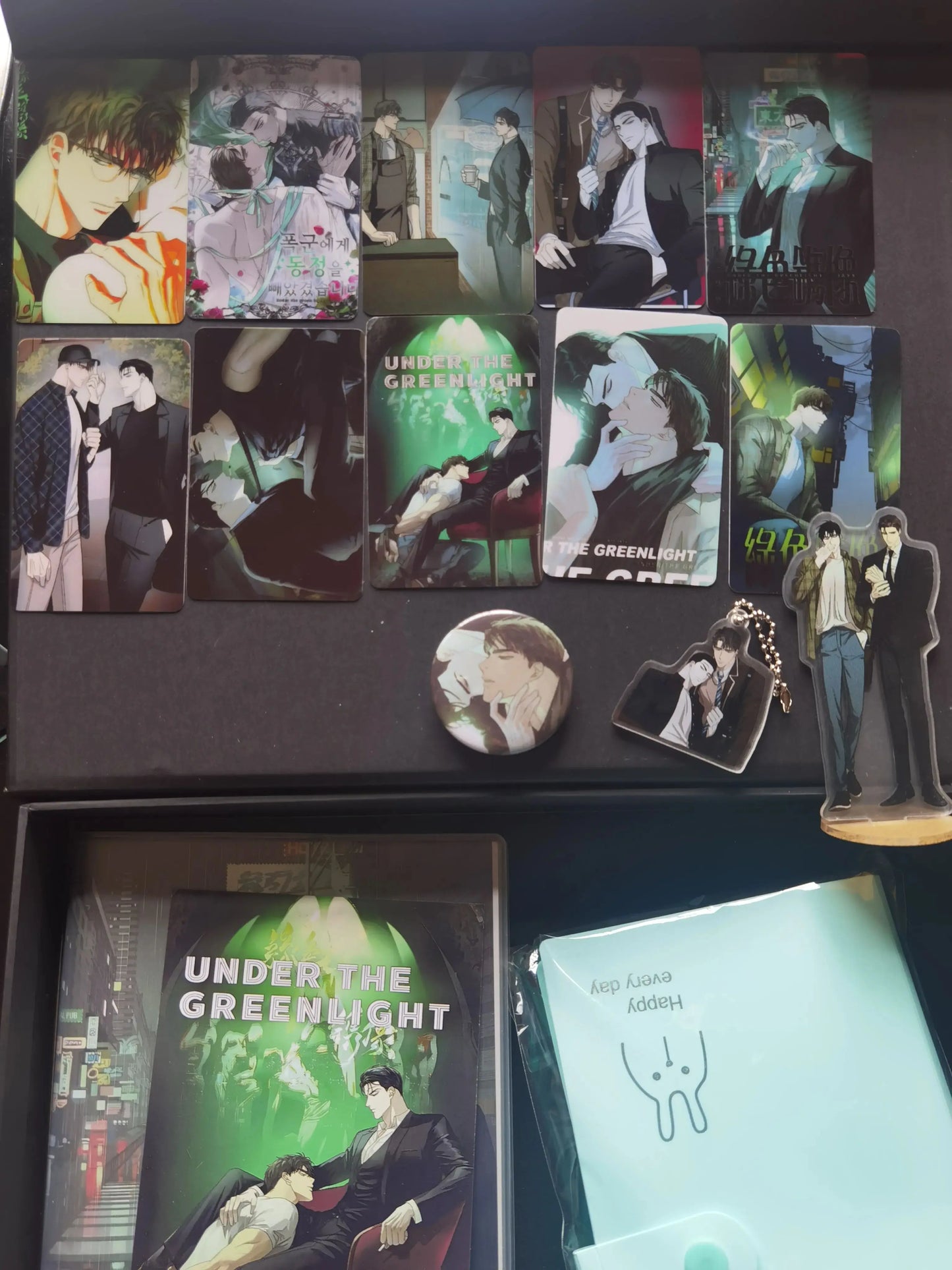 Korea HOT bl comic Under the Green light lu se juan xiang photo BOOK Poster acrylic stand card Keychain badge Card gift box set