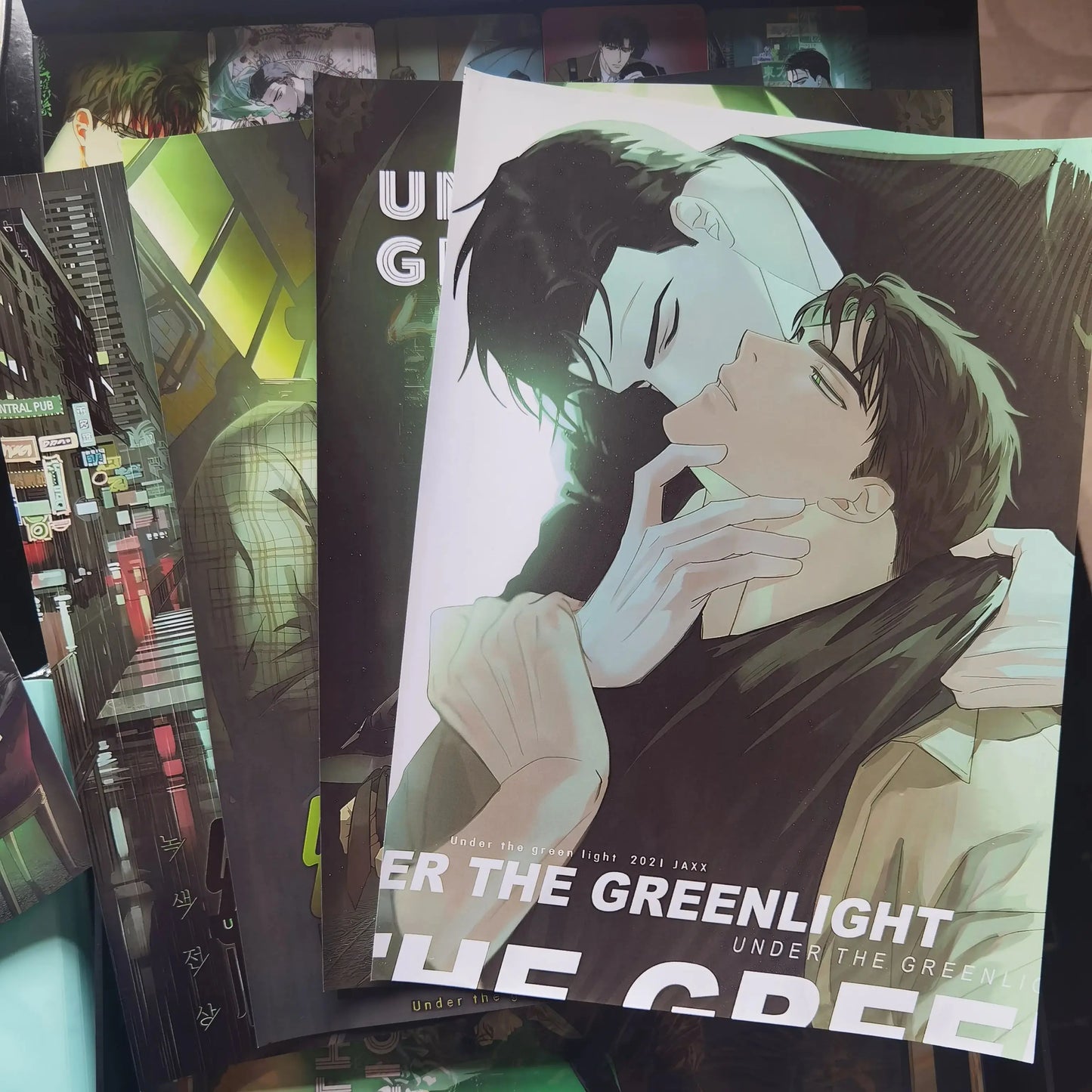 Korea HOT bl comic Under the Green light lu se juan xiang photo BOOK Poster acrylic stand card Keychain badge Card gift box set