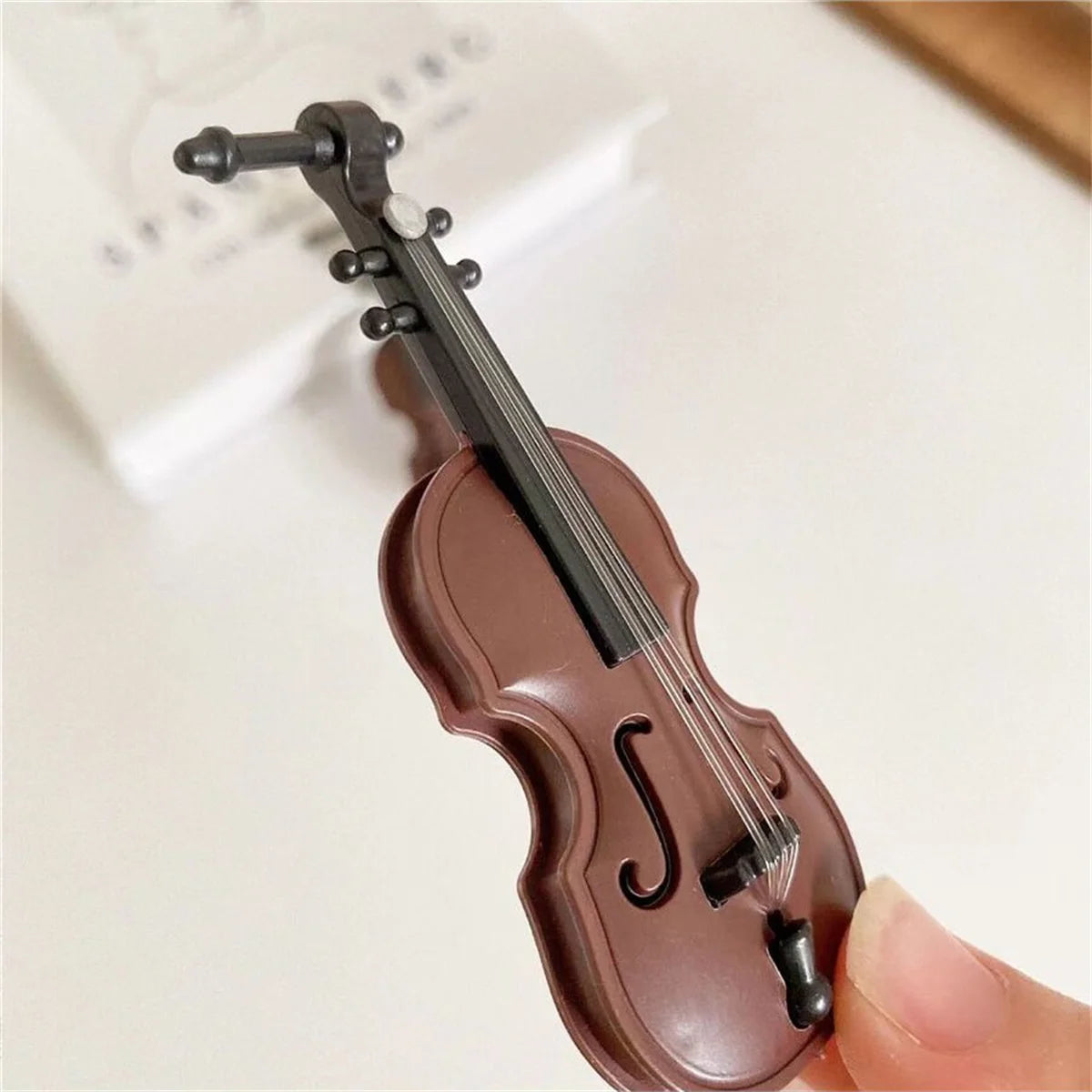 2pcs Creative violin hair clips for ladies and girls to fix hair hair accessories